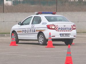 CONCURS DE ŞOFAT ÎNTRE POLIŢIŞTI