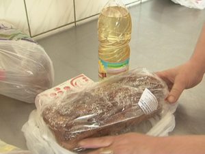 IEPURAŞUL DE LA PRIMĂRIE.  CADOURI DE PAŞTI ÎN BONURI VALORICE