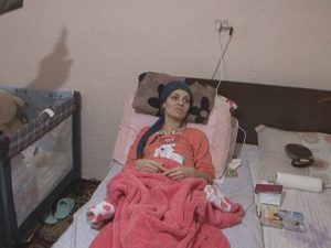 DANIELA VLĂDOIU A TRECUT PESTE PRIMA OPERAŢIE. ARE ÎN CONTINUARE NEVOIE DE AJUTORUL NOSTRU FINANCIAR