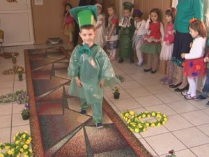 SĂRBĂTOARE LA GRĂDINIŢA „CEI ŞAPTE PITICI”