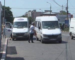 SE APROPIE LICITAŢIA PENTRU MAXI TAXI