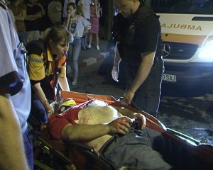 MOTOCICLIST ACCIDENTAT GRAV PE SPIRU HARET. ŞOFERUL UNUI AUTOTURISM N-A OPRIT LA STOP
