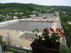 STAŢIUNE ÎN PERICOL. NOI CERERI DE RETROCEDARE LA MONTEORU.