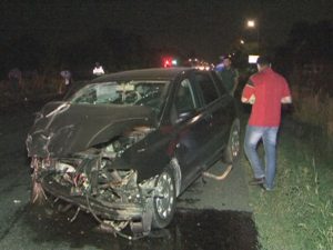 IMPACT FRONTAL LA MIHĂILEŞTI. UN ŞOFER DIN VASLUI CARE MERGEA LA MARE A INTRAT PE CONTRASENS