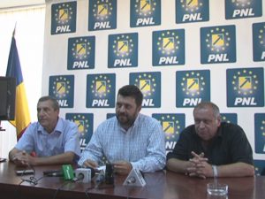 ŞEFI NOI LA PNL. VECHII LIBERALI ŞI-AU PRIMENIT CONDUCEREA.