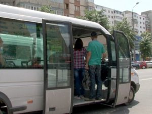 NU CREŞTE BILETUL LA MAXI-TAXI. DOAR PE TRASEUL 5 EXISTĂ POSIBILITATEA UNEI MAJORĂRI 