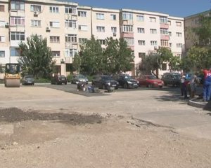 UNDE PARCHEAZĂ BUZOIENII? SE AMENAJEAZĂ O NOUĂ PARCARE ÎN DOROBANŢI 2