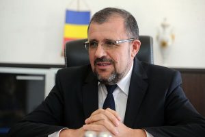 DR. DUMITRU BĂICULESCU, ŞEF LA ANSVSA ŞI FOST ŞEF LA DSVSA BUZĂU, SCOS INCOMPATIBIL DE ANI. A AVIZAT 12 FACTURI PENTRU PROPRIA FIRMĂ 