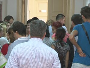 POSTURI DE SUPLINITORI, SCOASE LA CONCURS. PARTICIPĂ DASCĂLII CU NOTE SUB 5 LA TITULARIZARE
