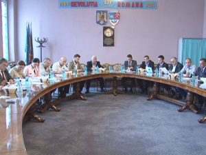 SALARII MAI MARI ÎN PRIMĂRIE CU 12%. GUVERNUL A DAT UNDĂ VERDE, PRIMĂRIA A GĂSIT BANI ÎN BUGET 