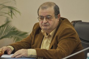 OPOZIŢIA A MAI RĂMAS FĂRĂ UN OM. EMILIAN DRĂGOI A DAT PNL PE UNPR