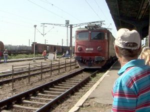 CEFERIŞTI CU BANDEROLĂ. VOR SALARII MAI MARI ŞI CONDIŢII MAI BUNE