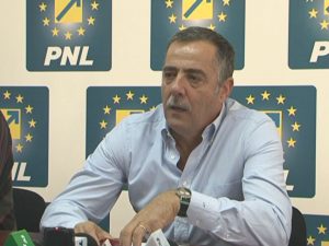 „DOCTORUL IONIŢĂ NU E DE LA PSD, CU BOŞCODEALĂ?” CEZAR PREDA PREVESTEŞTE CĂ DNA VA AJUNGE ŞI LA COMPANIA DE APĂ BUZĂU