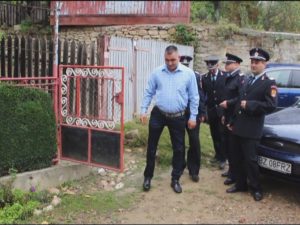 SĂ-L AJUTĂM PE MARIAN! ŞI-A PIERDUT PICIORUL LA EXPLOZIA DE LA MIHĂILEŞTI