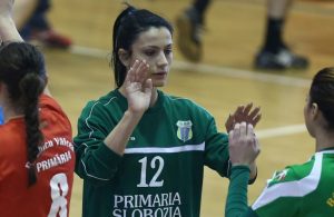 LACRIMI ÎN VESTIARUL HM BUZĂU. ANDREEA NICA A DEBUTAT ÎN LIGA NAŢIONALĂ LA ECHIPA DIN BUZĂU