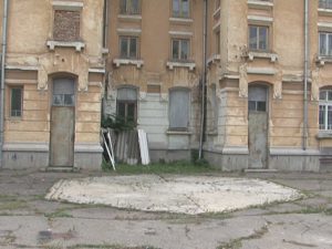 PE CÂND UN BAL LA CERCUL MILITAR? PLANURI PENTRU REABILITAREA LĂCAŞULUI OFIŢERESC