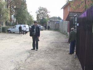 DIN CICLUL, „ ŞI NOI VREM ASFALT”. PLÂNGERE A LOCATARILOR DE PE IAZUL MORILOR - PRELUNGIRE