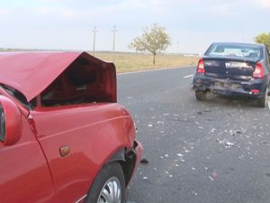 ACCIDENT STUPID. NEATENŢIA LA VOLAN POATE AVEA URMĂRI GRAVE