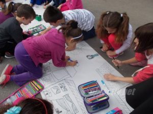 LUNI, FĂRĂ LECŢII, TEME ŞI GHIOZDANE. ELEVII SĂRBĂTORESC ZIUA EDUCAŢIEI