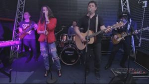 CONCERT CARITABIL ÎN ACEASTĂ SEARĂ. TREI TRUPE CÂNTĂ PENTRU FOTOGRAFUL BUZOIAN