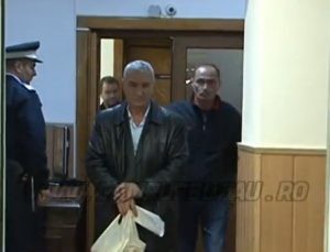 ARESTĂRI LA PRIMĂRIA BUZĂU. DIRECTORUL ECONOMIC ION GEGEA, ALŢI DOI ŞEFI ŞI O FUNCŢIONARĂ AU FOST REŢINUŢI