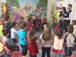 O GRĂDINIŢĂ CA-N POVEŞTI. LA „CUVIOASA PARASCHEVA” COPIII SUNT FERICIŢI