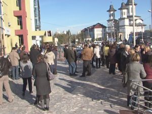 PROTEST SPONTAN LA FINANŢE. SALARIAŢII AU ÎNCETAT LUCRUL