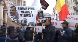 PREDA A DESCOPERIT DE UNDE PUTE. ”MIROSUL URÂT VINE DE LA PALAT ŞI CASA ALBĂ”