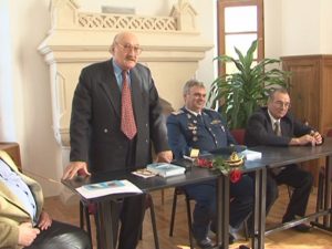 EROII AVIAŢIEI BUZOIENE. O CARTE-DOCUMENT DESPRE AVIATORII BUZOIENI