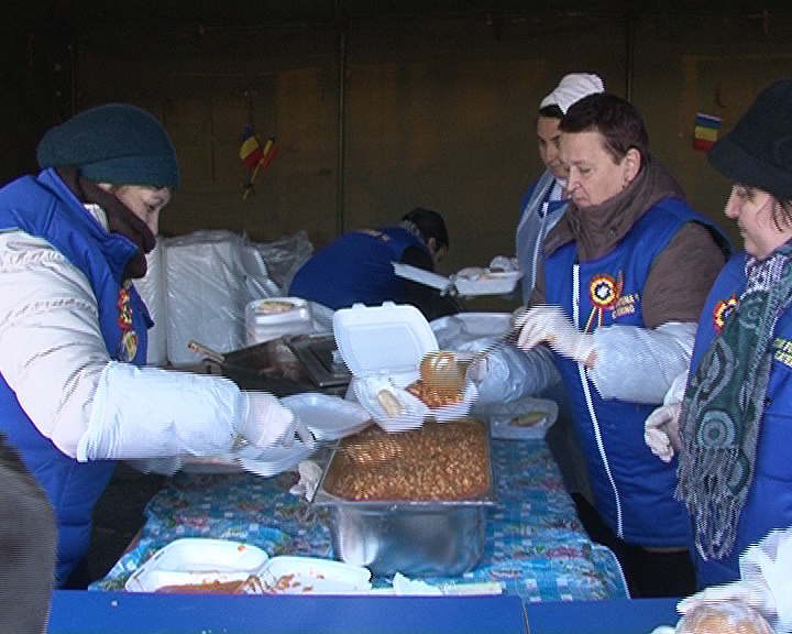 IATĂ IMAGINI DIN CRÂNG CU MASA OFERITĂ DE C.J. BUZĂU!