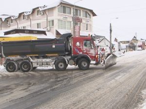 BUZĂUL, CURĂŢAT ÎN TIMP RECORD. SOCIETATEA DE SALUBRITATE ŞI-A ÎMBUNĂTĂŢIT PARCUL AUTO