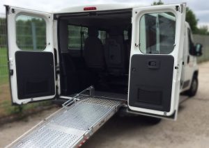 RAMPE DEGEABA PE MAXI-TAXI. PERSOANELE CU HANDICAP NU SOLICITĂ SERVICIUL