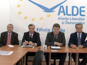 ALDE, PE LISTE SEPARATE. ÎN CIUDA PROTOCOLULUI CU PSD LA NIVEL CENTRAL