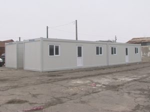 CASE LA CHEIE. PRIMELE PATRU CASE-CONTAINER ÎŞI AŞTEAPTĂ LOCATARII
