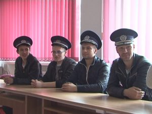 POLIŢIST PENTRU O ZI. LICEENII ÎŞI ALEG CARIERA POTRIVITĂ