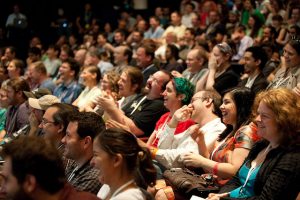 ORAŞUL UMORULUI. BUZĂUL VA FI GAZDA UNUI FESTIVAL DE COMEDIE