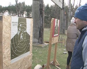JURNALIȘTII PISTOLARI. CAMPUS TV A ÎMPUŞCAT DOUĂ MEDALII LA TIR