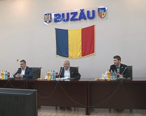 ÎNTÂLNIRE LA VÂRF. ŞEDINŢĂ INEDITĂ LA CONSILIUL JUDEŢEAN