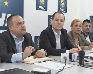 PREŞEDINTELE PSRO A TRECUT LA LIBERALI. “NI S-AU IMPUS PERSONAJE DE LA CENTRU”