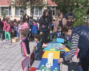 ZIUA PĂMÂNTULUI, SĂRBĂTORITĂ LA GRĂDINIŢA BOBOCEII. SOCIETATEA DE SALUBRITATE, PARTENERUL ACŢIUNII