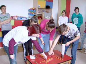 COMUNICARE NON-VERBALĂ, ADAPTATĂ SECOLULUI 21. INSTITUŢII BUZOIENE, PARTENERE ÎNTR-UN PROIECT EUROPEAN