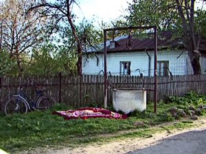 A CĂZUT, DE PE BICICLETĂ, ÎN FÂNTÂNĂ. SFÂRŞIT TRAGIC, PENTRU UN TÂNĂR DIN SUDIŢI