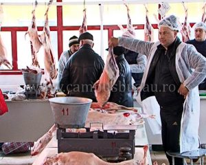 FĂRĂ MIEI ÎN PIAŢA DE LACTATE. NU SUNT CONDIŢII PENTRU SIGURANŢA ALIMENTELOR