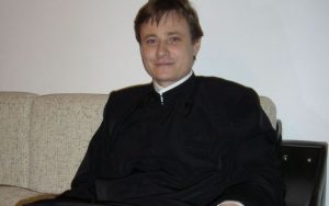 PAUL NEGOIŢĂ NU MAI CANDIDEAZĂ LA PRIMĂRIA BUZĂU. SUSŢINE CĂ ENORIAŞII L-AU CONVINS