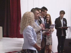 PREMIERE LA TEATRU. „GEORGE CIPRIAN” ŞI-A RĂSPLĂTIT SUSŢINĂTORII