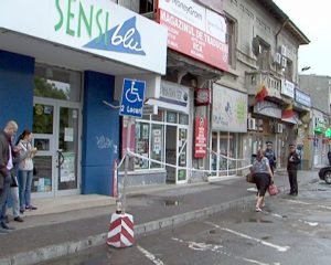 TENTATIVĂ DE JAF ÎN CENTRUL ORAȘULUI. HOȚII AU FOLOSIT UN APĂRAT DE SUDURĂ
