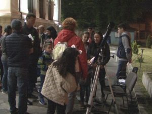 AFLUENŢĂ NESPERATĂ LA NOAPTEA MUZEELOR. MII  DE BUZOIENI AU VIZITAT MUZEUL JUDEŢEAN