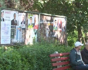 CAMPANIE SĂRACĂ. UNII CANDIDAŢI NU ŞI-AU FĂCUT NICI AFIŞE