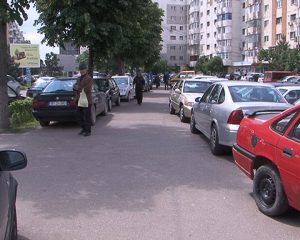 STÂLPIŞORI METALICI ÎN ZONA XXL. MĂSURA VA FI IMPUSĂ ÎN CÂTEVA ZILE