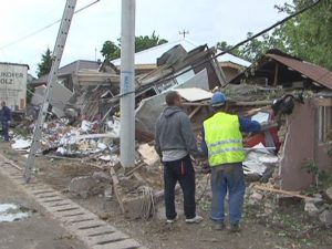 PRĂPĂD PE ŞOSEA. UN TIR A SCĂPAT DE SUB CONTROL LA SPĂTARU